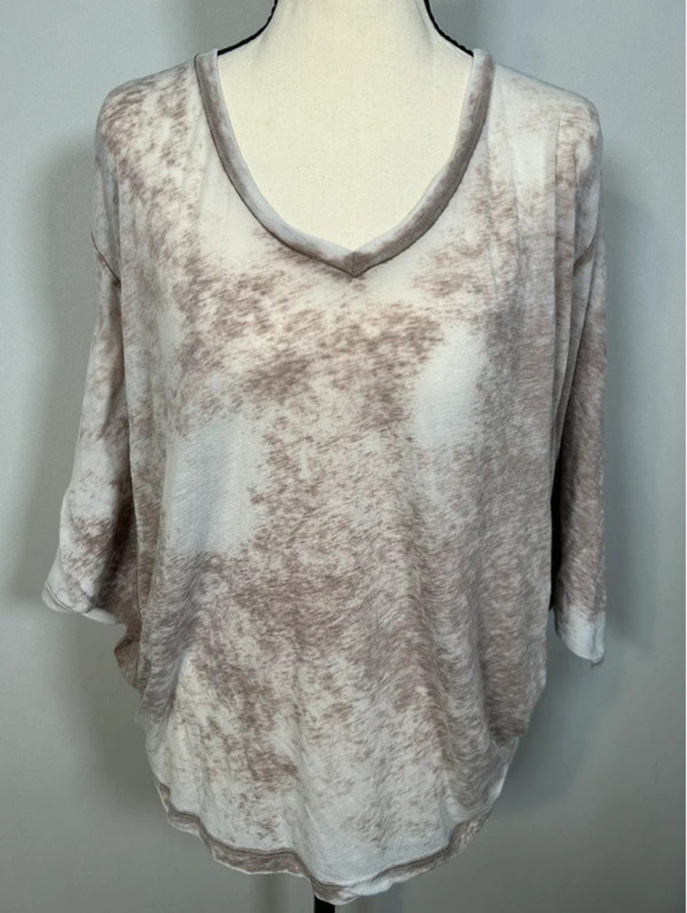 Chaser Size S Burnout V Neck Top Taupe Cream Marbled Boho Casual
